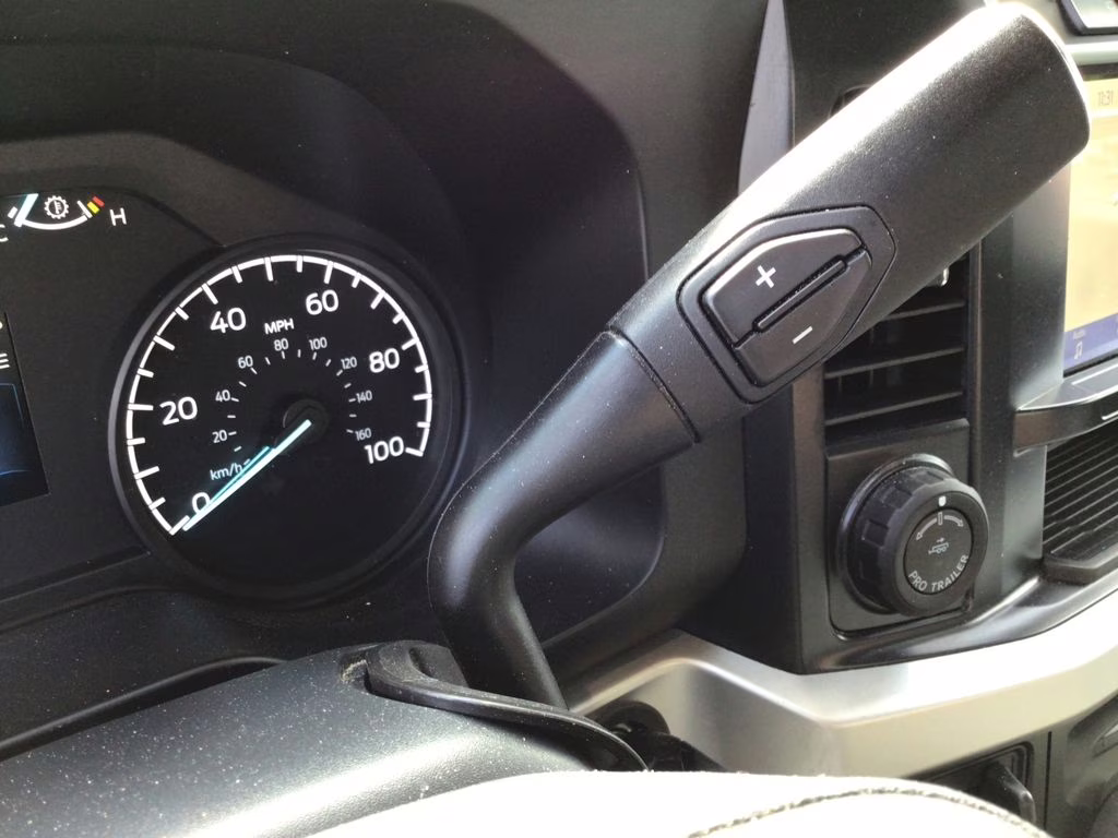 2023 Gray Metallic Ford Super Duty F-250 SRW XLT 4X4 Truck