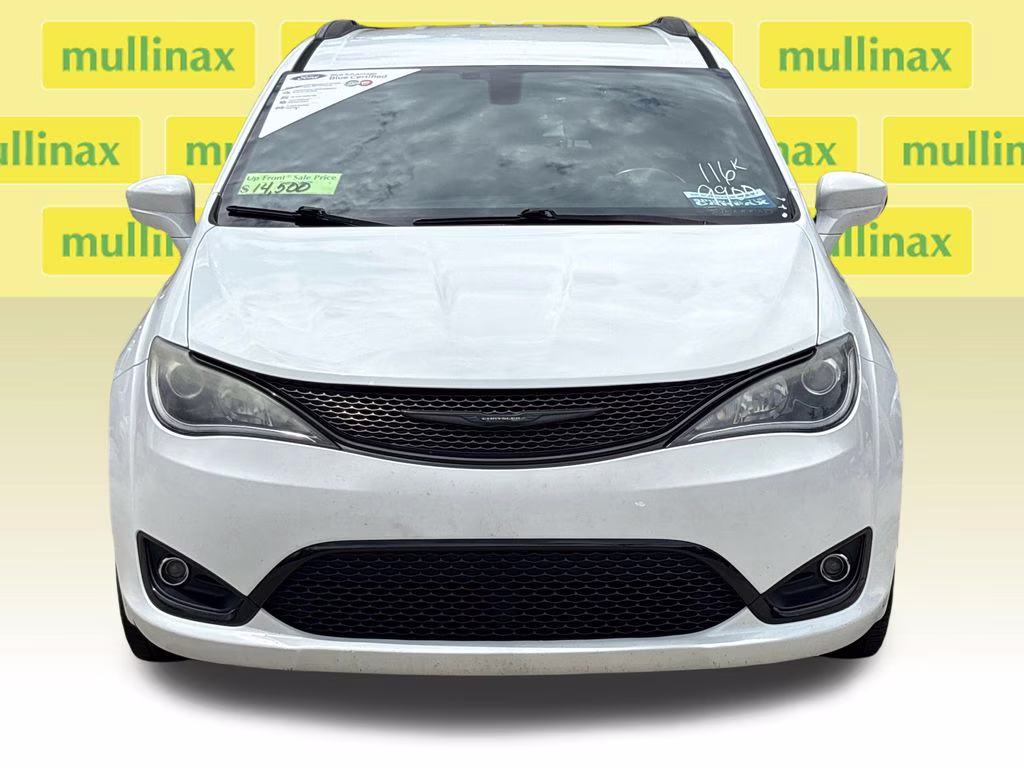 2019 Bright White Clearcoat Chrysler Pacifica Touring L Plus FWD Van