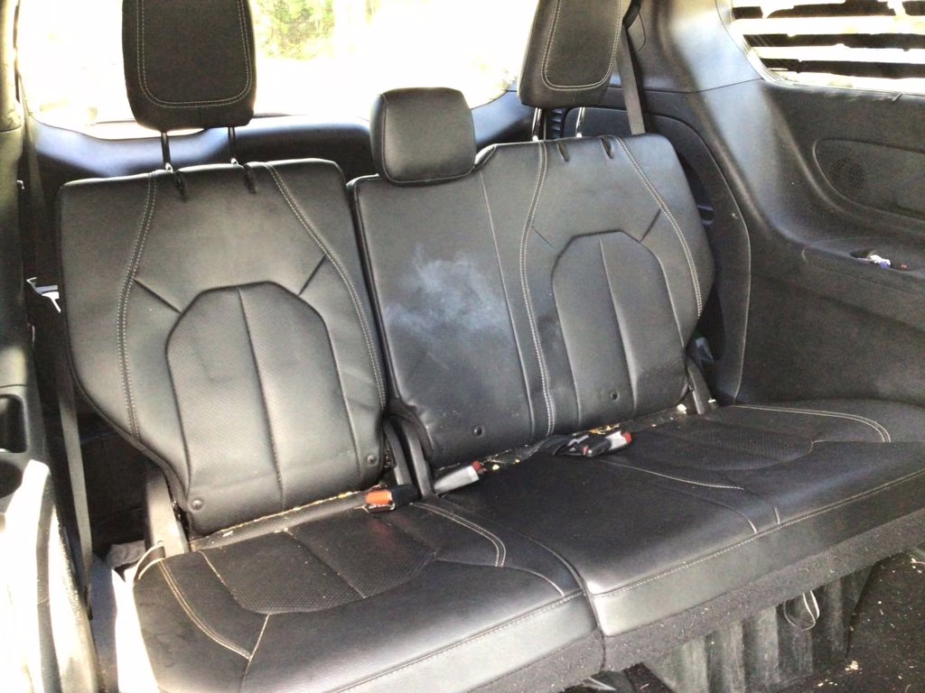 2019 Bright White Clearcoat Chrysler Pacifica Touring L Plus FWD Van