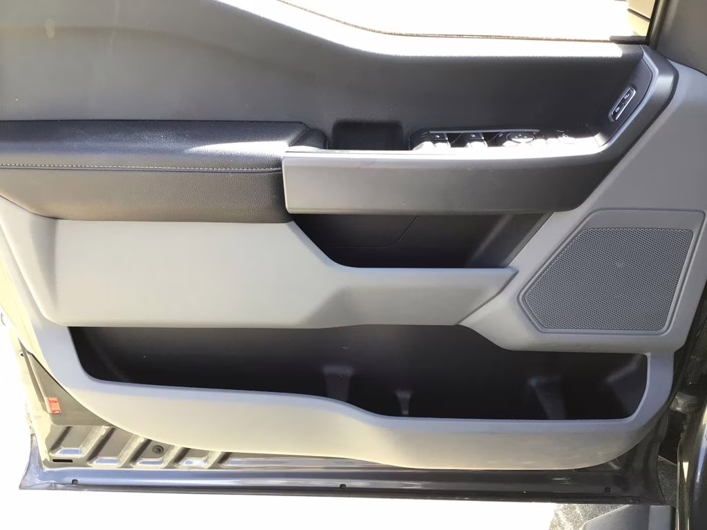 2023 Gray Metallic Ford Super Duty F-250 SRW XLT 4X4 Truck