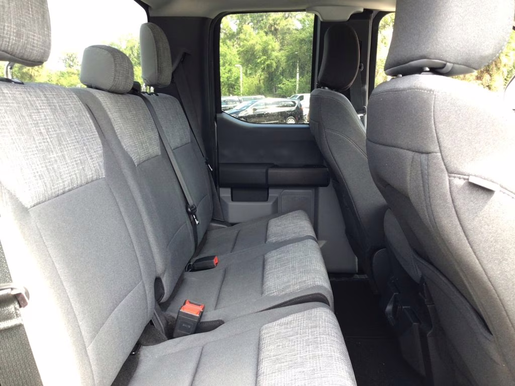 2023 Gray Metallic Ford Super Duty F-250 SRW XLT 4X4 Truck