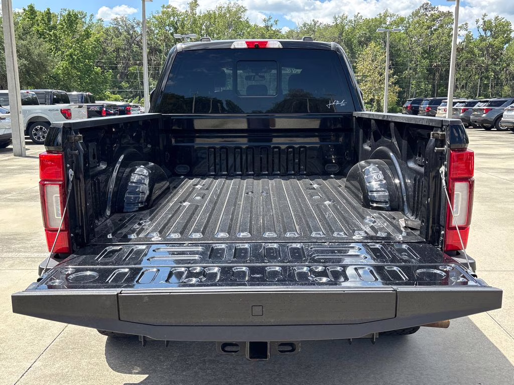 2022 Black Metallic Ford Super Duty F-250 SRW Platinum 4X4 Truck