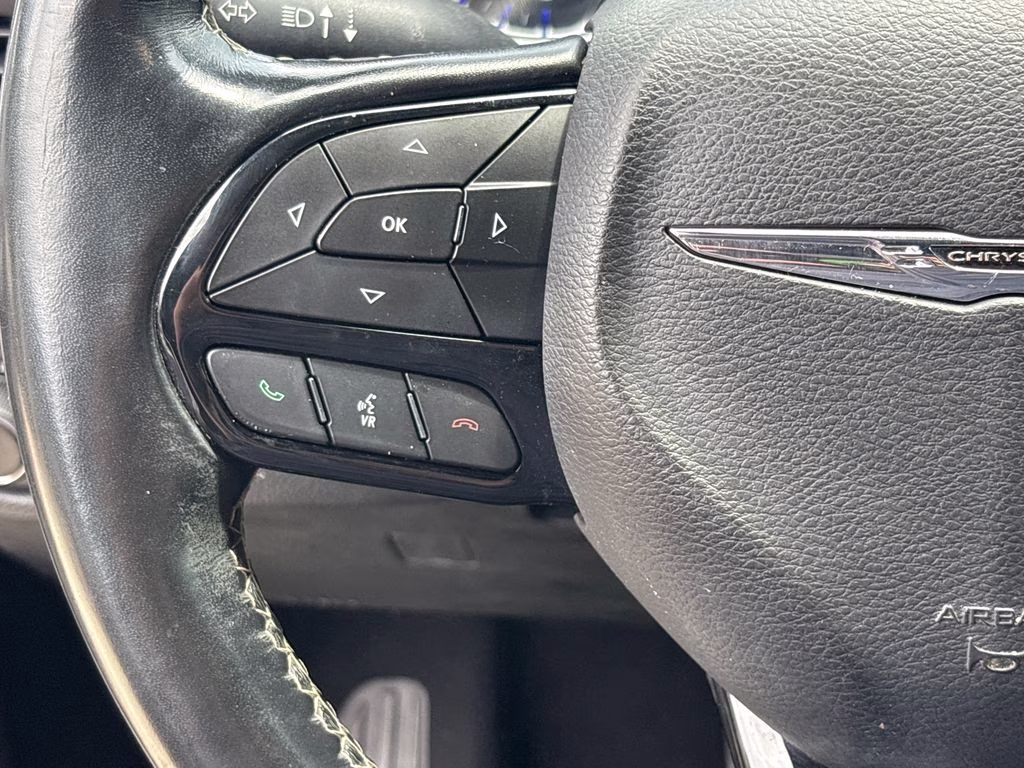 2019 Bright White Clearcoat Chrysler Pacifica Touring L Plus FWD Van