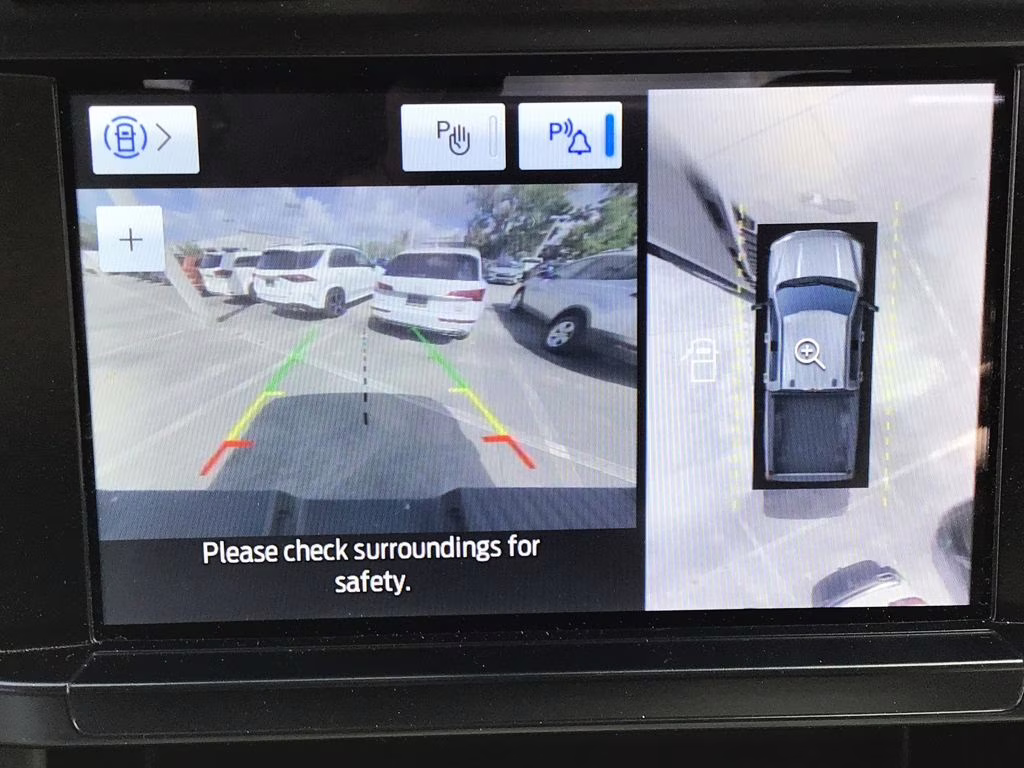 2023 Gray Metallic Ford Super Duty F-250 SRW XLT 4X4 Truck