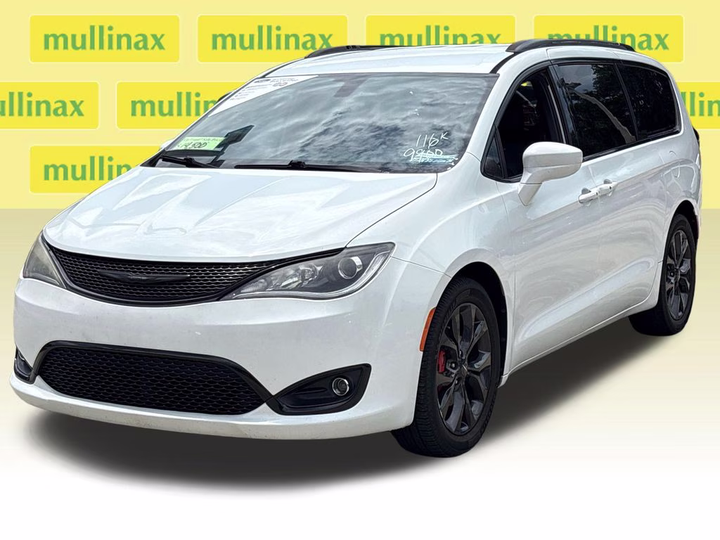2019 Bright White Clearcoat Chrysler Pacifica Touring L Plus FWD Van