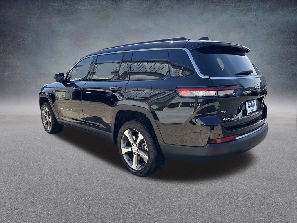 2026 Diamond Black Crystal Pearlcoat Jeep Grand Cherokee L Limited 4X4 SUV