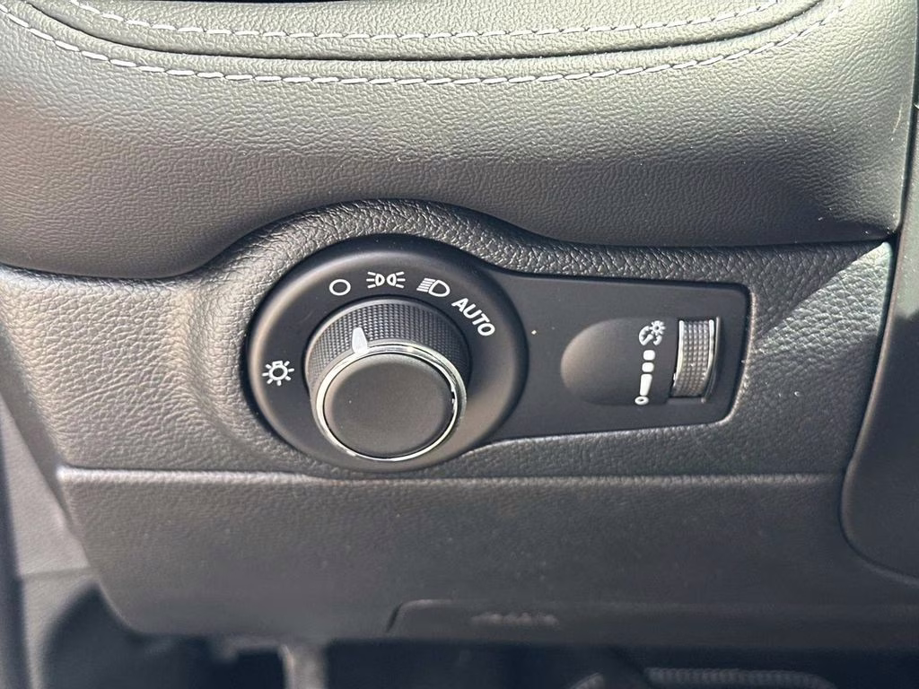 2026 DB Black Crystal Clearcoat Dodge Durango SRT Hellcat AWD SUV