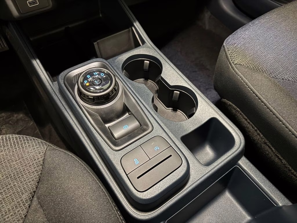 2026 Oxford White Ford Maverick XL FWD Truck