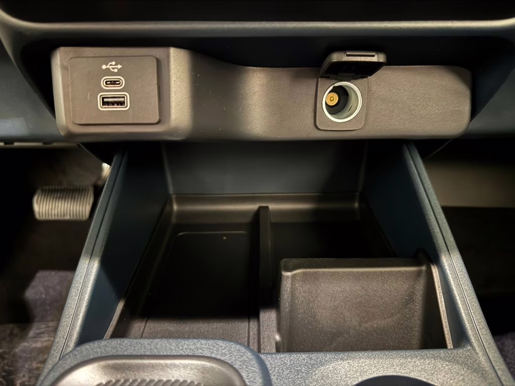 2026 Oxford White Ford Maverick XL FWD Truck