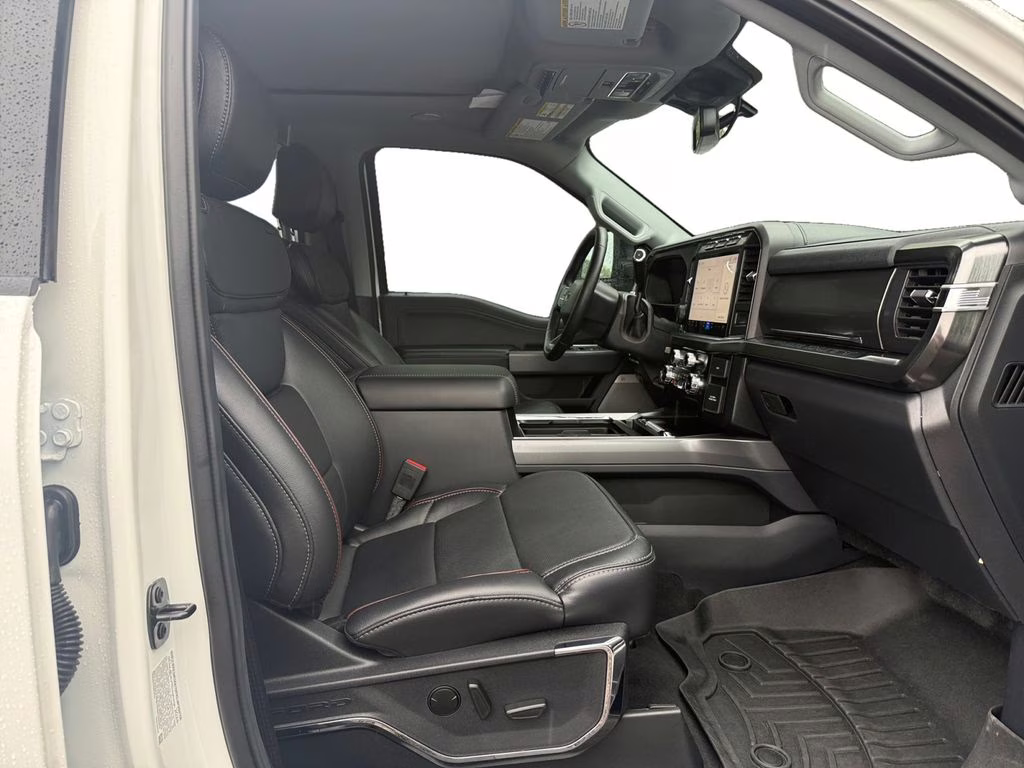 2024 White Metallic Ford Super Duty F-350 SRW Lariat 4X4 Truck