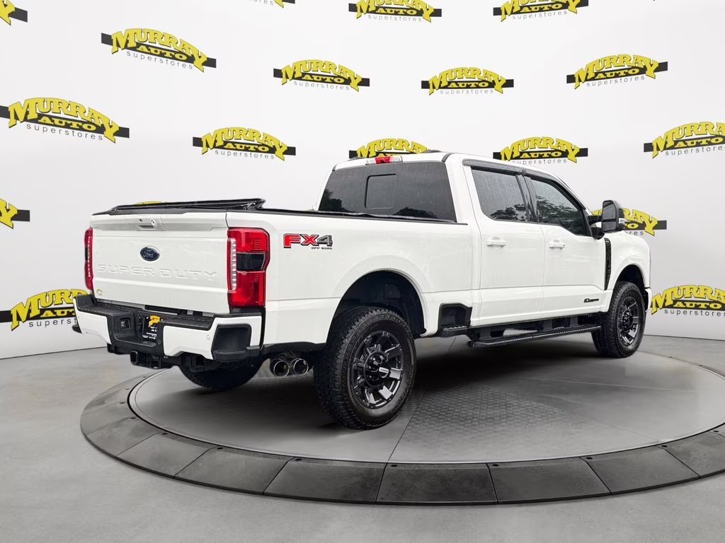 2024 White Metallic Ford Super Duty F-350 SRW Lariat 4X4 Truck