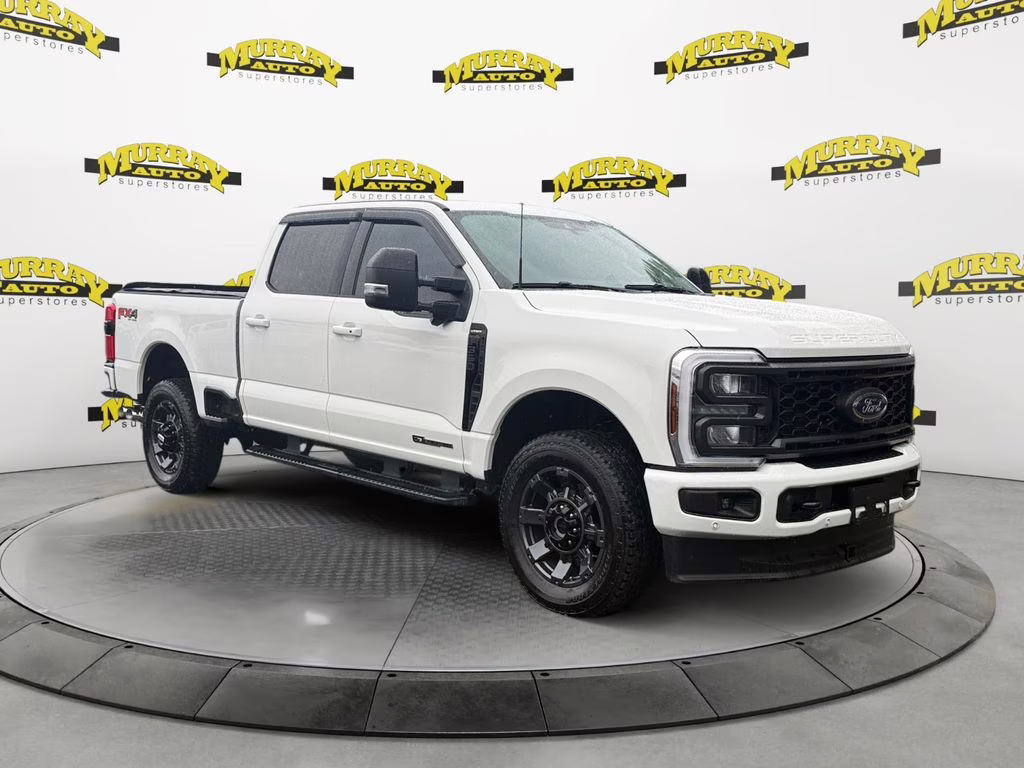 2024 White Metallic Ford Super Duty F-350 SRW Lariat 4X4 Truck