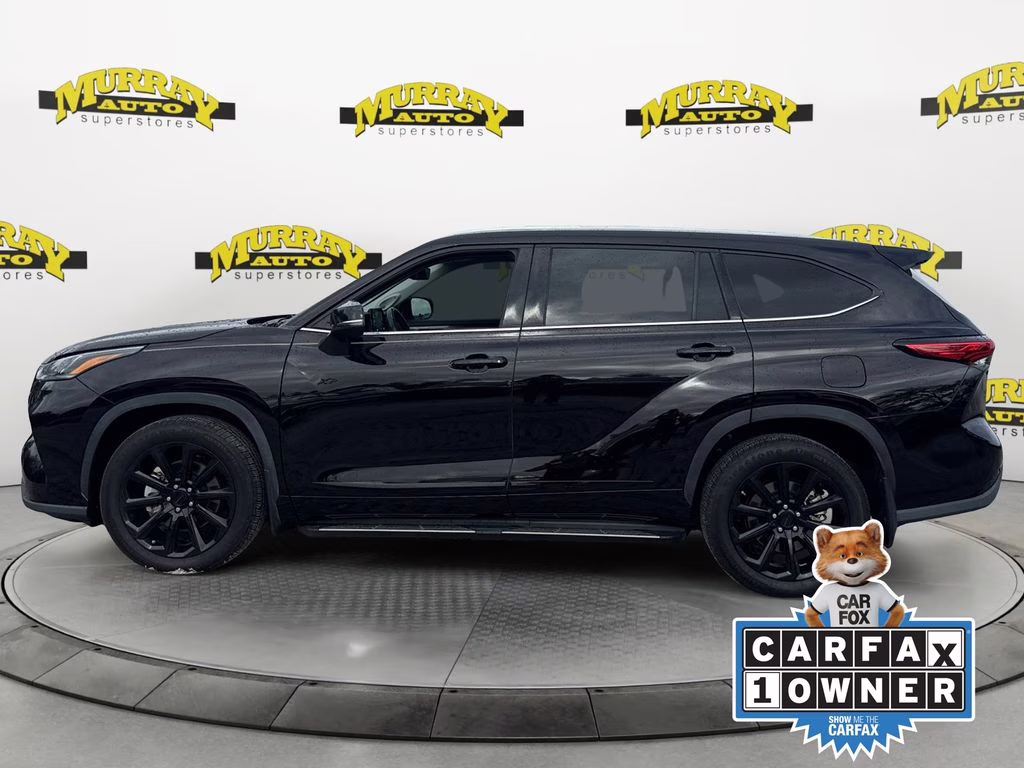 2022 Moon Dust Toyota Highlander Limited FWD SUV