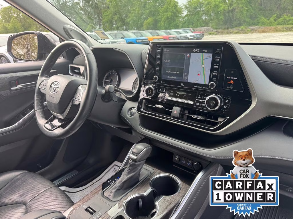 2022 Moon Dust Toyota Highlander Limited FWD SUV