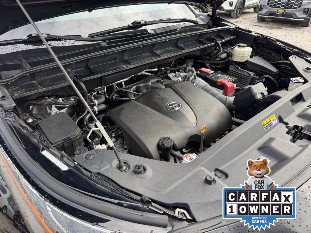 2022 Moon Dust Toyota Highlander Limited FWD SUV