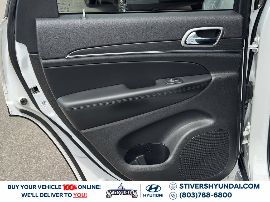 2018 Bright White Clearcoat Jeep Grand Cherokee Limited RWD SUV