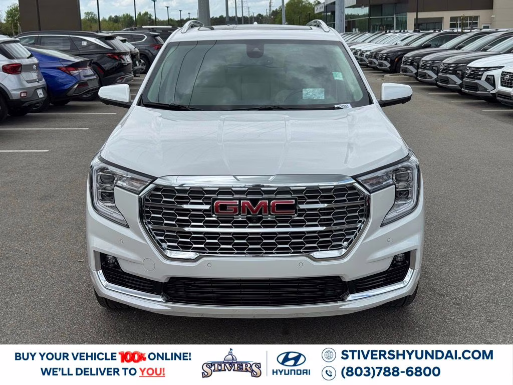 2024 White Frost Tricoat GMC Terrain Denali AWD SUV