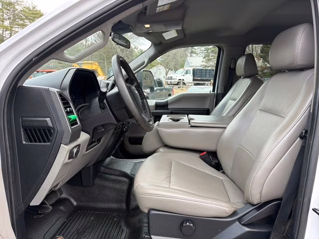 2020 Oxford White Ford Super Duty F-250 SRW XL 4X4 Truck