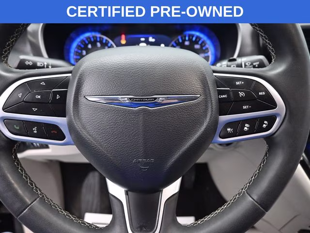 2023 Granite Crystal Metallic Clearcoat Chrysler Pacifica Touring L FWD Van