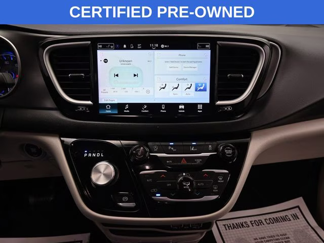 2023 Granite Crystal Metallic Clearcoat Chrysler Pacifica Touring L FWD Van