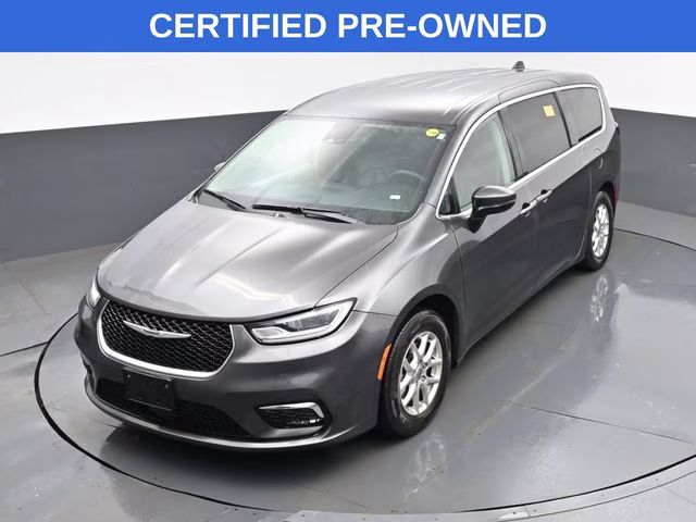 2023 Granite Crystal Metallic Clearcoat Chrysler Pacifica Touring L FWD Van