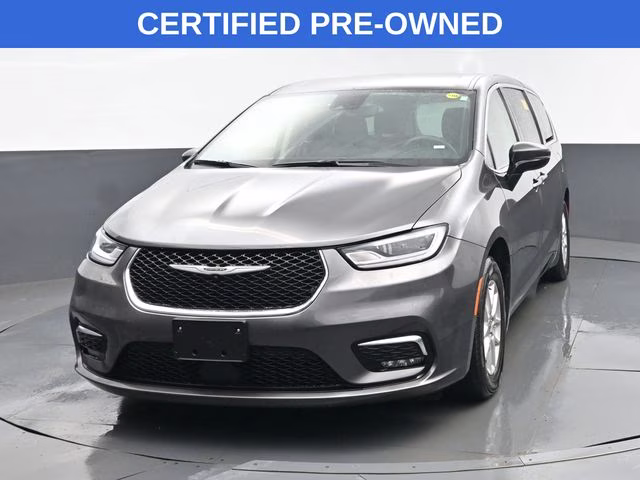 2023 Granite Crystal Metallic Clearcoat Chrysler Pacifica Touring L FWD Van