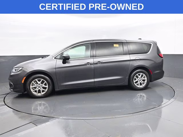 2023 Granite Crystal Metallic Clearcoat Chrysler Pacifica Touring L FWD Van