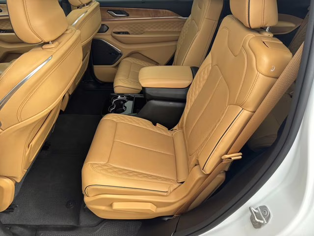 2022 Bright White Clearcoat Jeep Grand Cherokee L 4X4 SUV