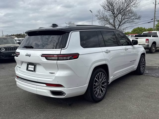 2022 Bright White Clearcoat Jeep Grand Cherokee L 4X4 SUV