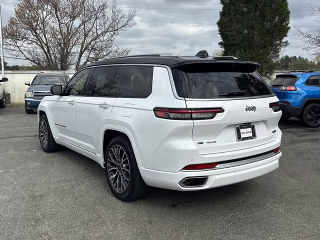 2022 Bright White Clearcoat Jeep Grand Cherokee L 4X4 SUV