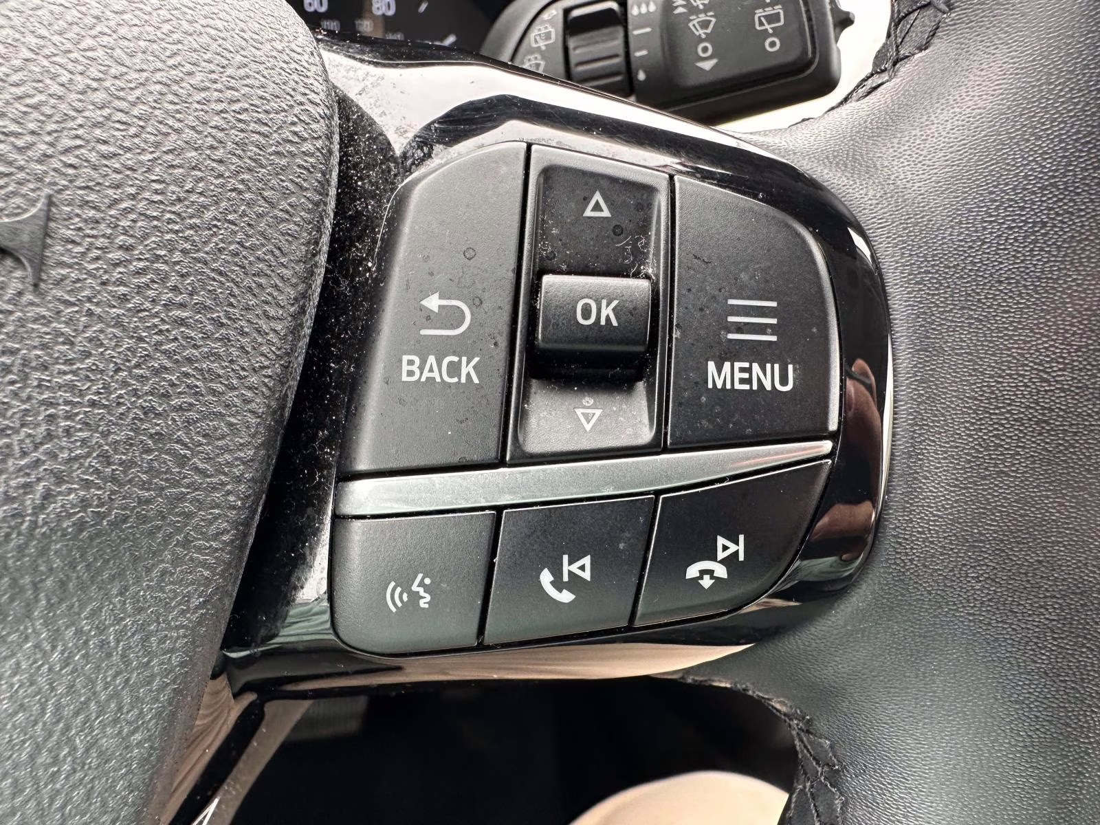 2022 Iconic Silver Metallic Ford Escape SE AWD AWD SUV