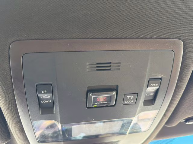 2019 Silver Lexus ES 350 FWD Sedan