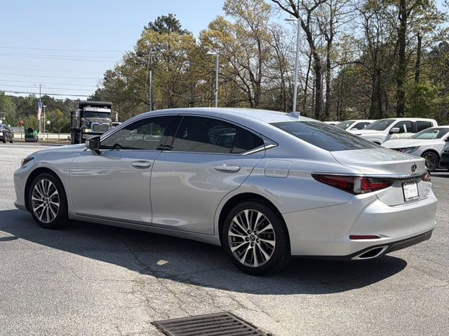 2019 Silver Lexus ES 350 FWD Sedan