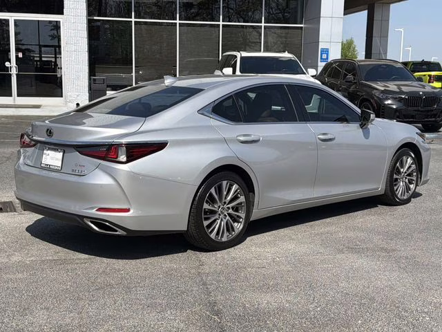 2019 Silver Lexus ES 350 FWD Sedan