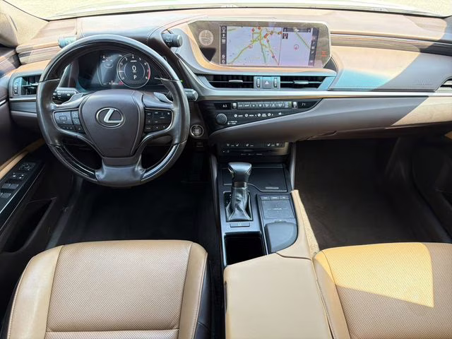 2019 Silver Lexus ES 350 FWD Sedan