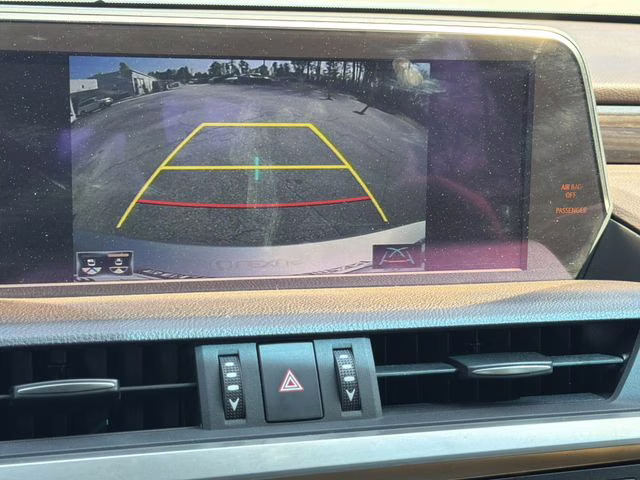 2019 Silver Lexus ES 350 FWD Sedan