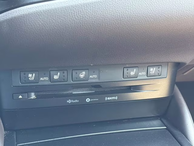 2019 Silver Lexus ES 350 FWD Sedan