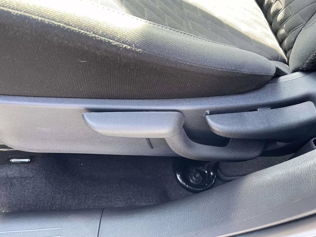 2024 Aspen White/Super Black Nissan Kicks SV FWD SUV