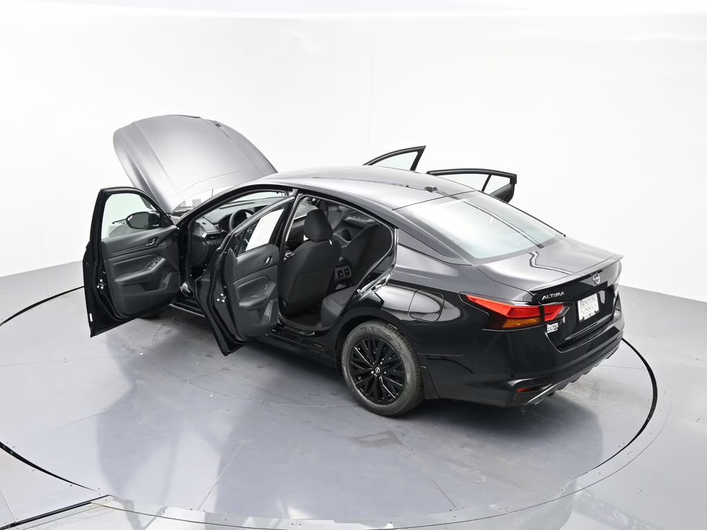 2026 Super Black Clearcoat Nissan Altima 2.5 SV FWD Sedan