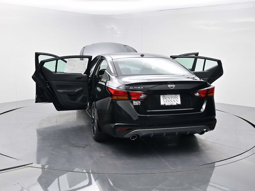 2026 Super Black Clearcoat Nissan Altima 2.5 SV FWD Sedan