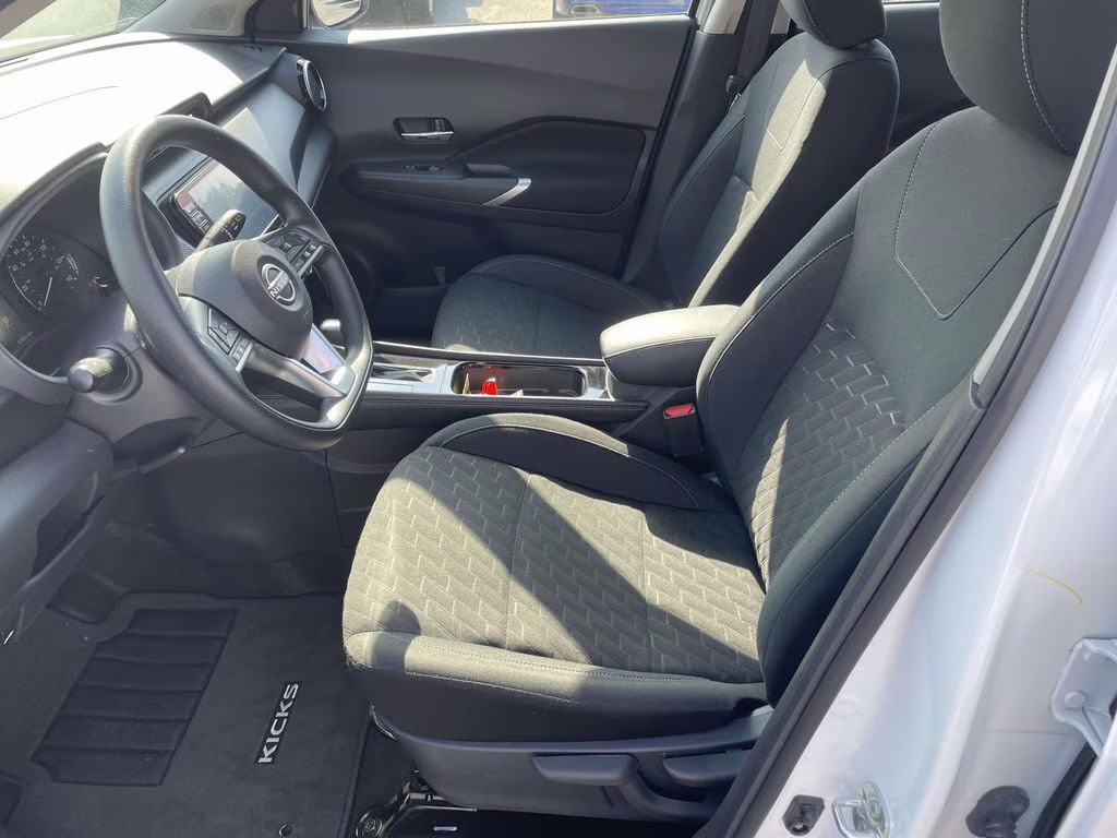 2024 Aspen White/Super Black Nissan Kicks SV FWD SUV