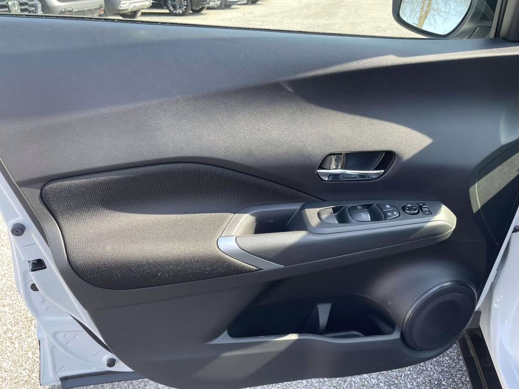 2024 Aspen White/Super Black Nissan Kicks SV FWD SUV