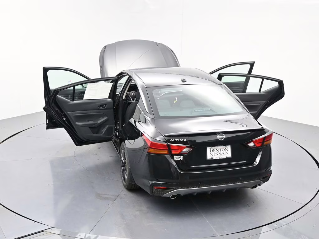 2026 Super Black Clearcoat Nissan Altima 2.5 SV FWD Sedan