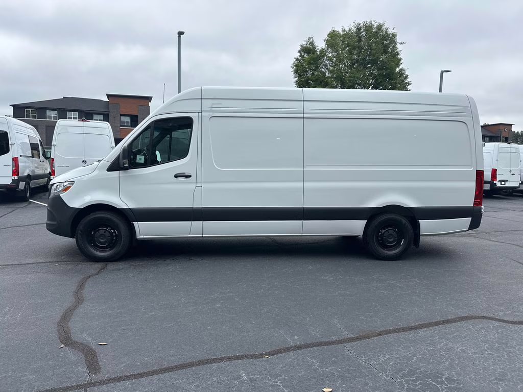 2026 Arctic Mercedes-Benz Sprinter 2500 Cargo 170 WB RWD Van