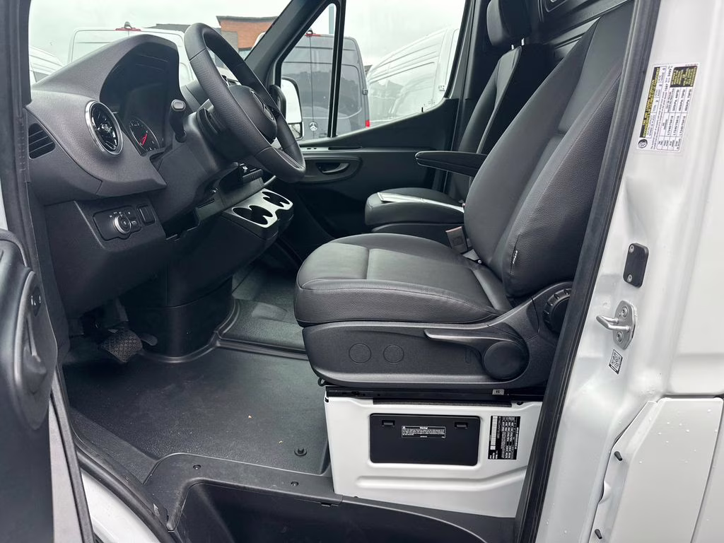 2026 Arctic Mercedes-Benz Sprinter 2500 Cargo 170 WB RWD Van