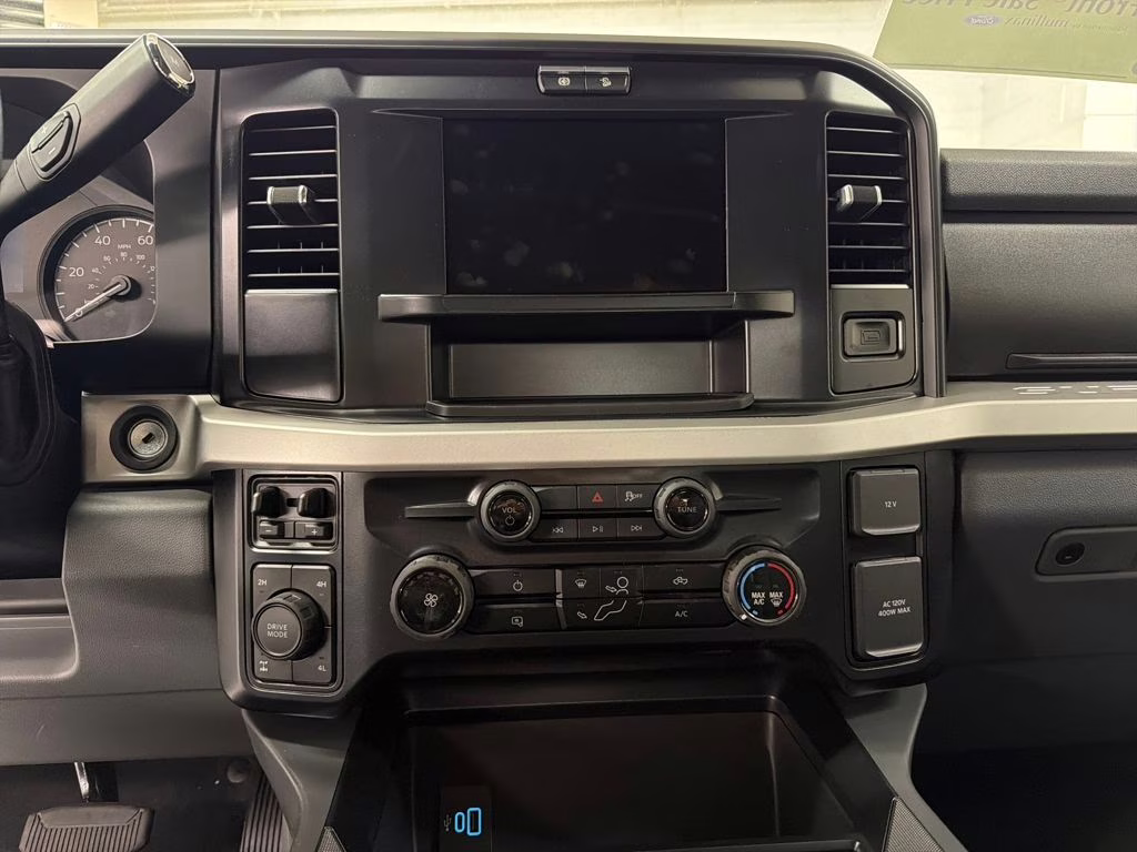 2026 OXFORD WHITE Ford Super Duty F-250 SRW XLT 4X4 Truck