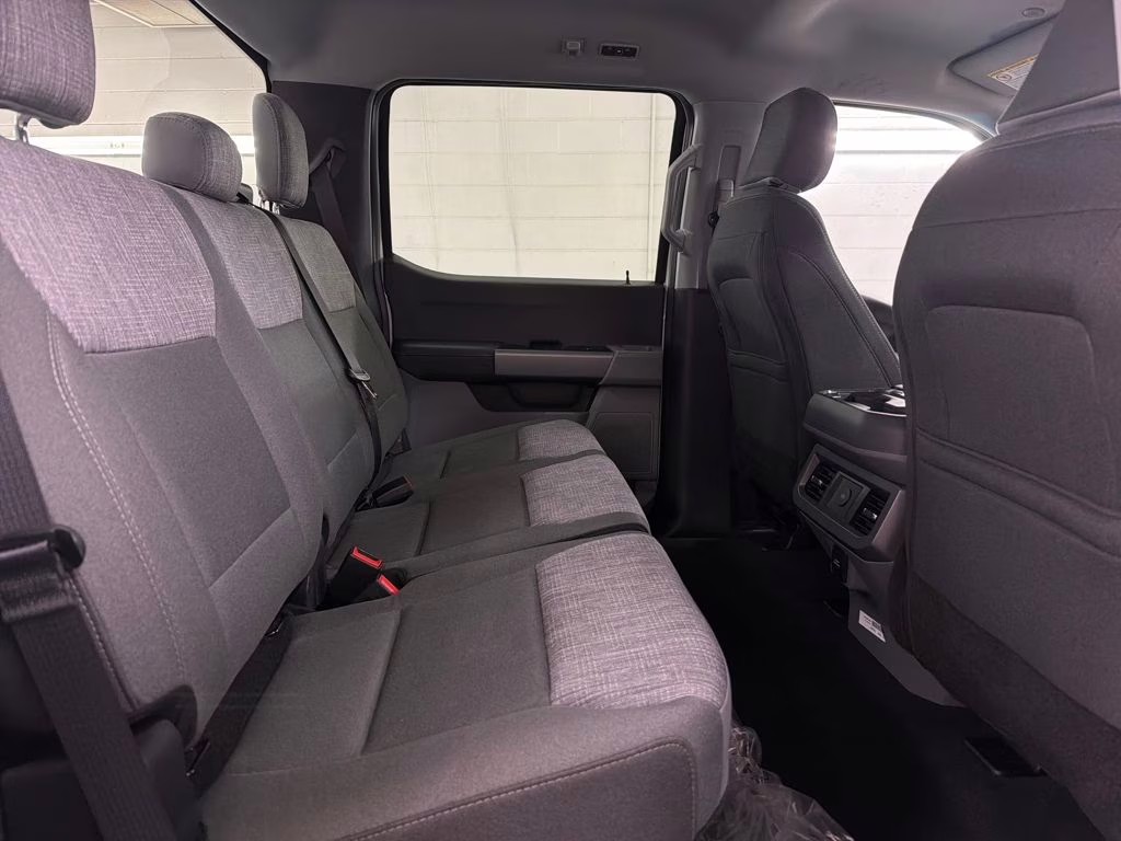 2026 OXFORD WHITE Ford Super Duty F-250 SRW XLT 4X4 Truck