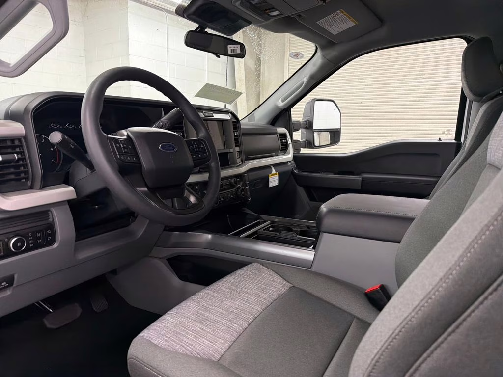 2026 OXFORD WHITE Ford Super Duty F-250 SRW XLT 4X4 Truck