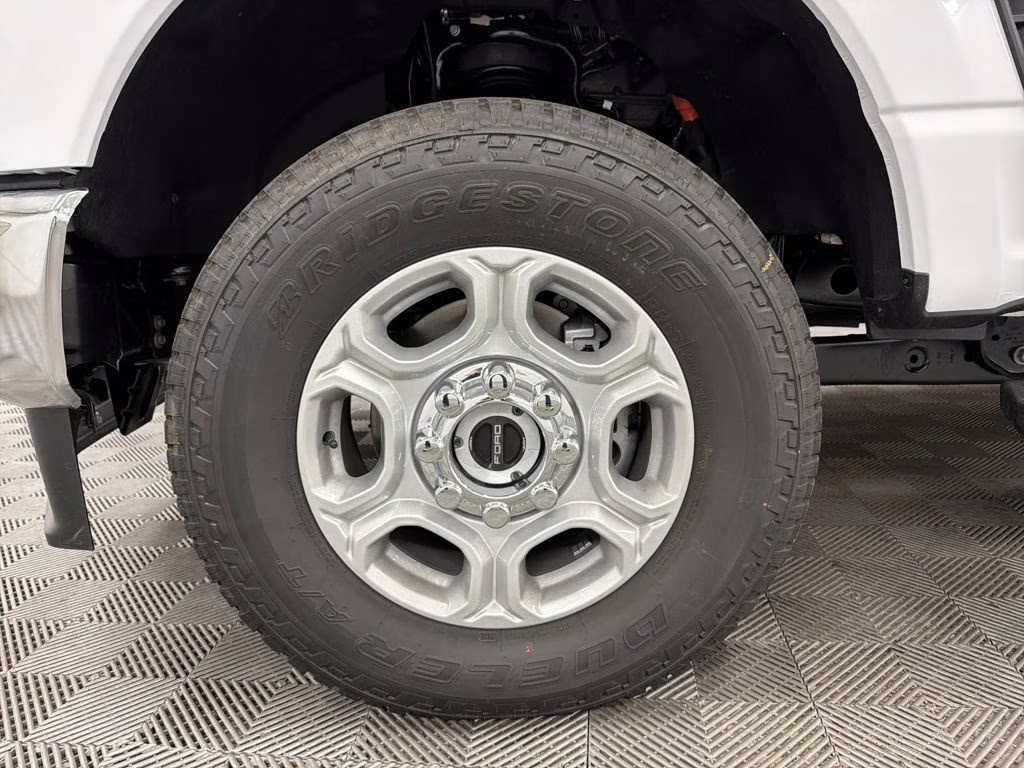 2026 OXFORD WHITE Ford Super Duty F-250 SRW XLT 4X4 Truck