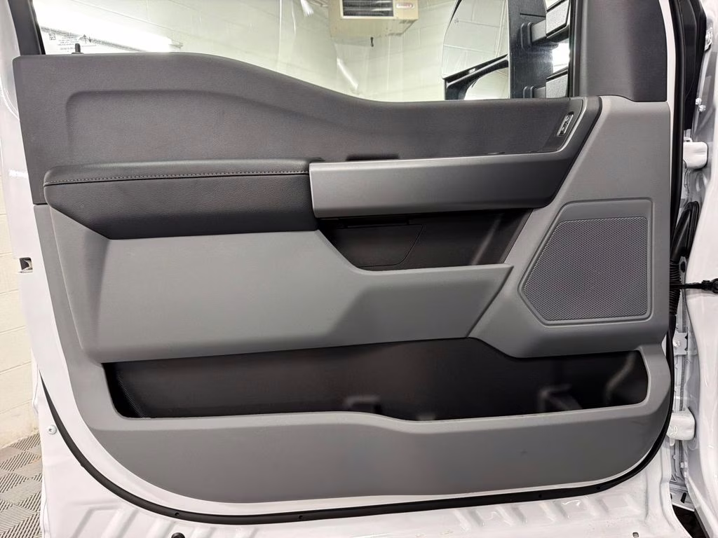 2026 OXFORD WHITE Ford Super Duty F-250 SRW XLT 4X4 Truck